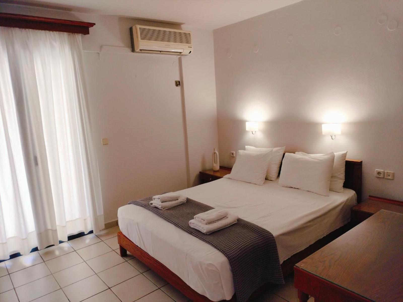 Nancy - Chara Apartments Karterósz Kültér fotó