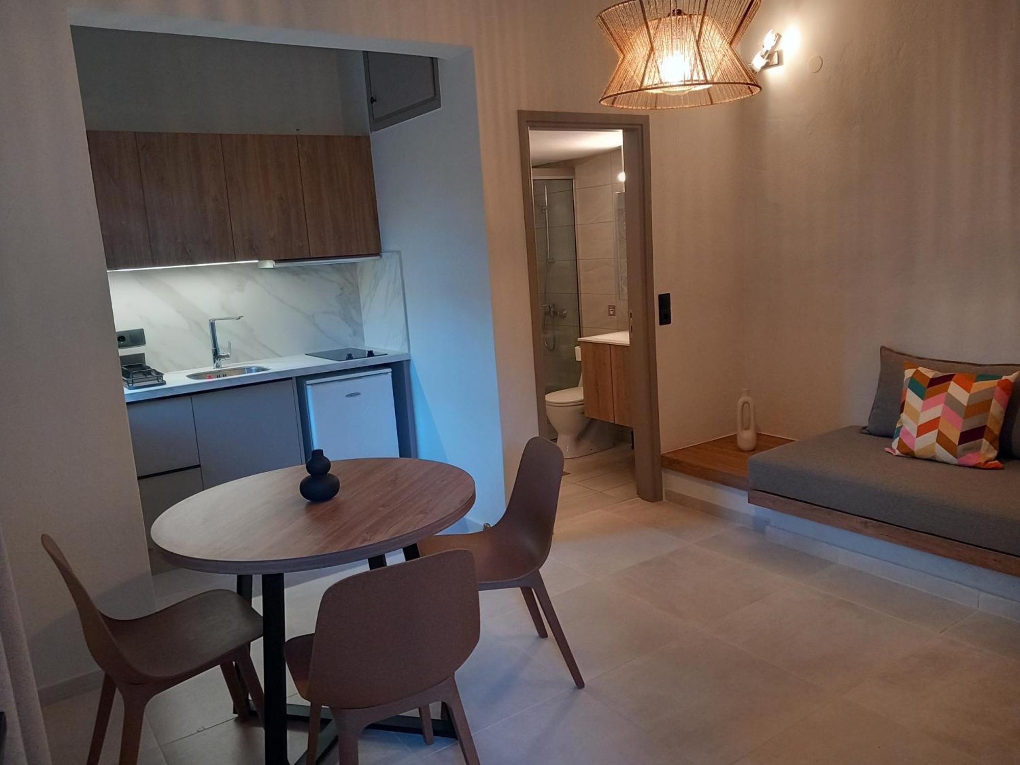 Nancy - Chara Apartments Karterósz Kültér fotó